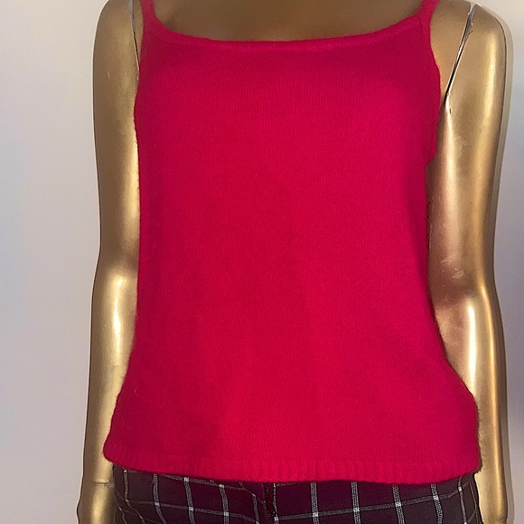 Cyrus fuzzy tank top with open back - Picture 3 of 5